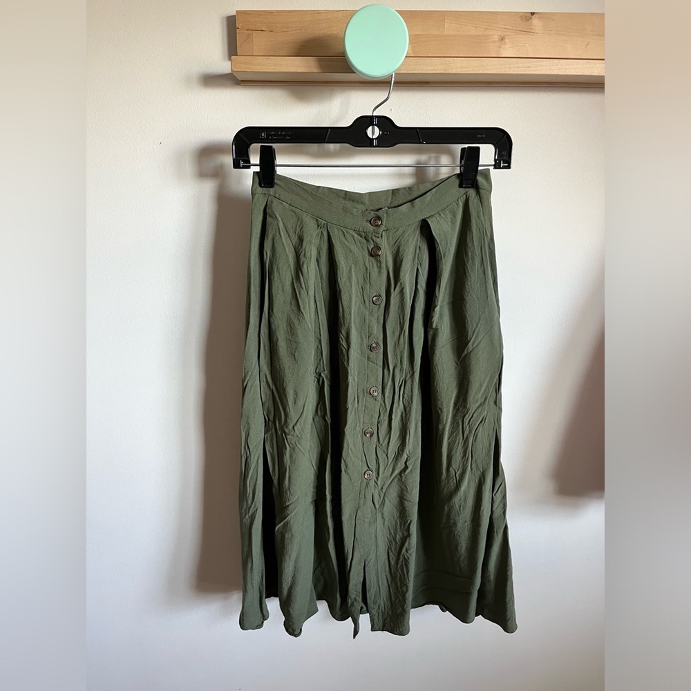 EUC ASOS midi skirt with pockets size 2